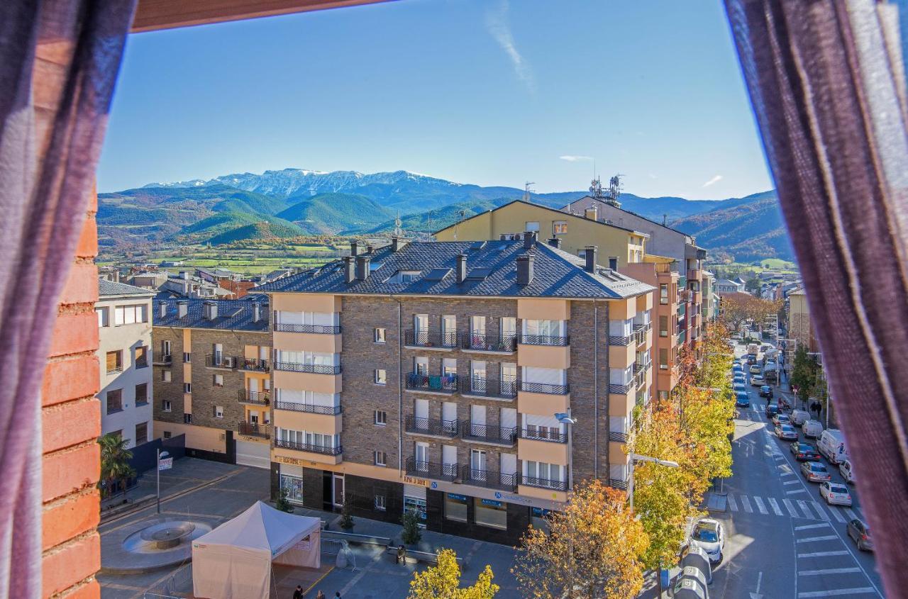 Hotel Avenida La Seu d'Urgell Exterior photo